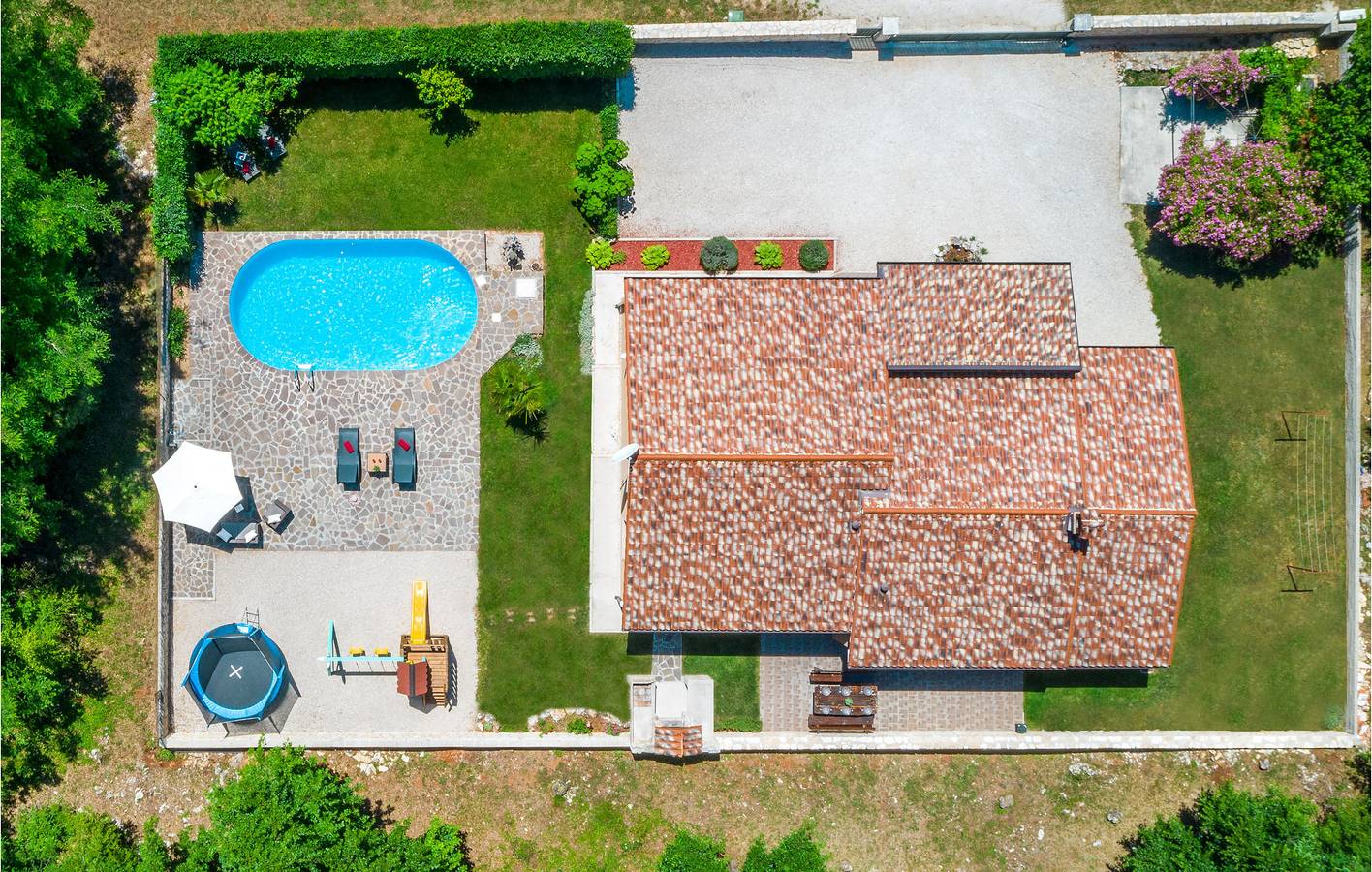 Amplio apartamento con piscina, wifi y aparcamiento cerca del centro de la ciudad in Istria
