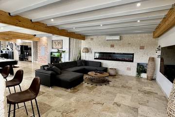 Location de vacances pour 16 personnes, avec jardin ainsi que sauna et jacuzzi à Saint-Nexans