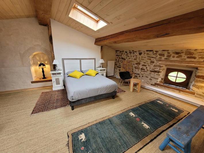 Chambre d’hôte pour 2 personnes, avec Terrasse ainsi que Jardin et Vue à Chiché (Deux-Sèvres)