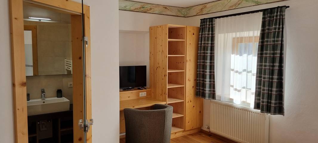 Doppelzimmer "Sonnengruß", Dusche, Wc in Schobergruppe, Ainet