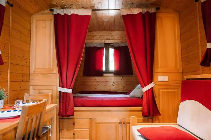Roulotte 21m² / 1 chambre - Terrasse 3m² 3 personnes in Cavalaire-sur-Mer, Parc national de Port-Cros