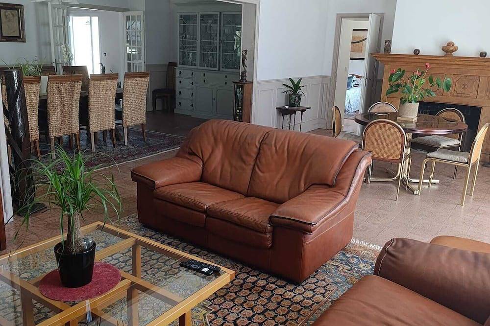 Tregouet 8 - Grande chambre d’hôtes de charme n° 4 – salle d’eau et Wc privatifs in Saint-Nazaire, Côte d'Amour