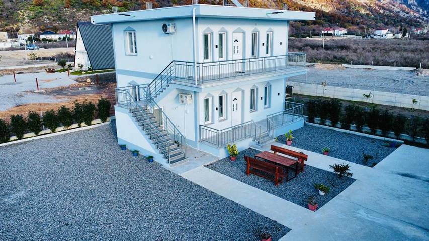 Appartement de vacances pour 4 personnes, avec vue ainsi que jardin et balcon