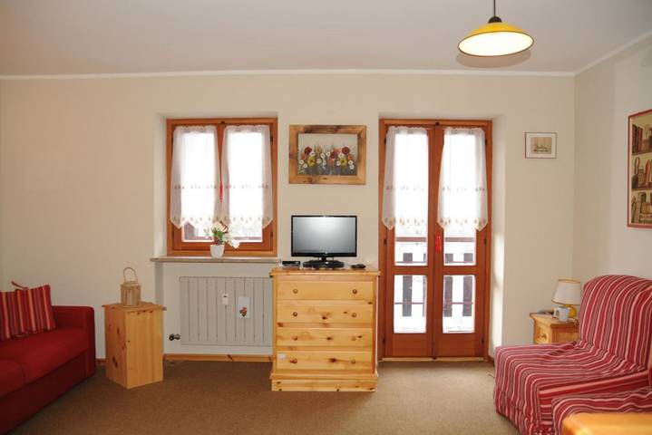 Appartamento intero, Guesthost - Charming Alpine Studio Flat - La Thuile in La Thuile (capoluogo), La Thuile