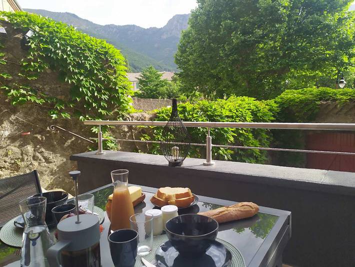 Location de vacances pour 3 personnes, avec jardin à Montpezat-sous-Bauzon