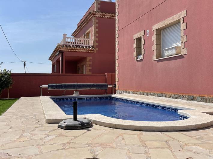 Casa de huéspedes para 8 personas, con jardín en Montroig