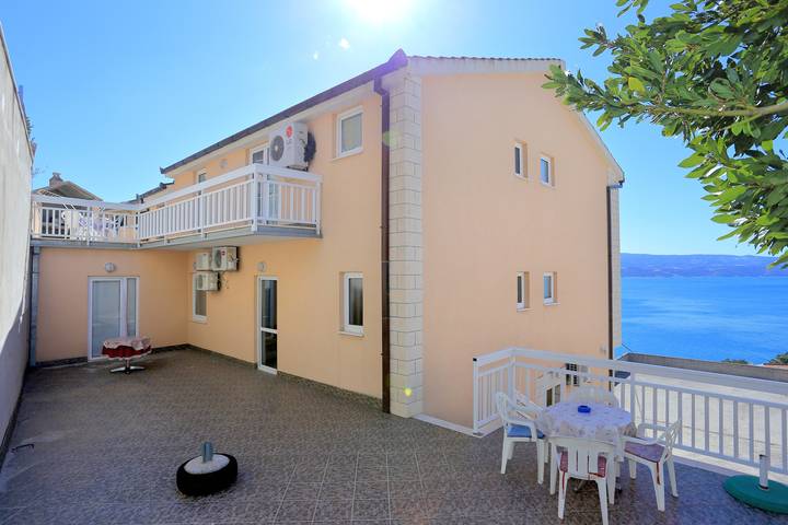 Ganze Wohnung, Studio Appartement mit Balkon und Meerblick Stanici, Omis As-2818-a in Stanici, Omis-Riviera