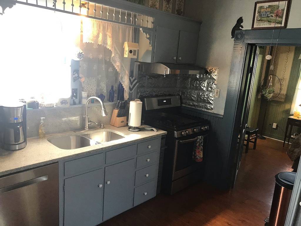 Malerisches und gemütliches viktorianisches Haus in der Nähe von Grün, Schlitterbahn und Innenstadt! in New Braunfels, Comal County