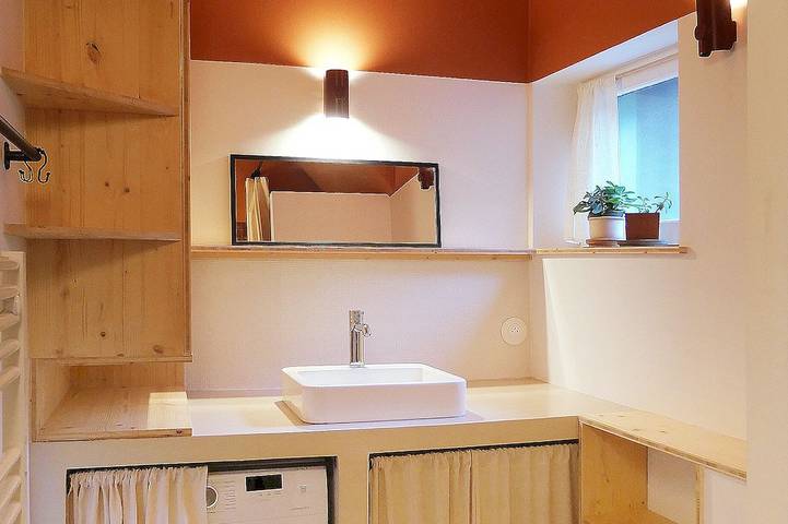 Ganze Wohnung, Cozy N'est house on historic courtyard-garden, close to station and city center in Besançon, Doubs