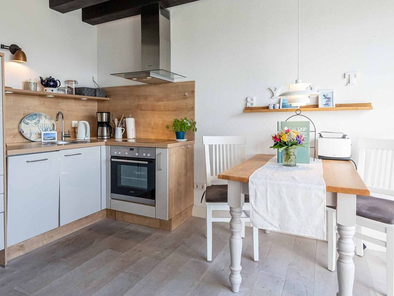 Ganze Ferienwohnung, Ananda, App. 13 - Gemütliche 2-Zimmer Og-Ferienwohnung auf ca. 45 m² Wohnfläche, für 2 Personen in Wenningstedt, Sylt