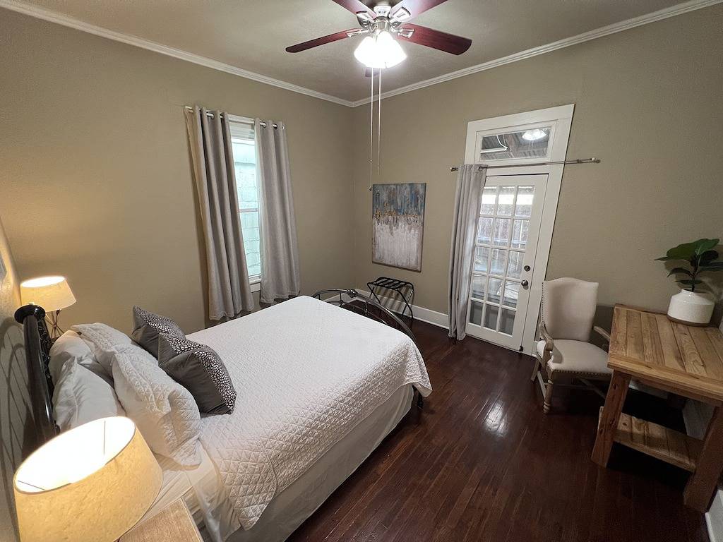 ☆ Vintage Downtown Shotgun Home von Lsu ☆ Waschmaschine / Trockner ☆ Se Habla Espanol in Baton Rouge, East Baton Rouge Parish