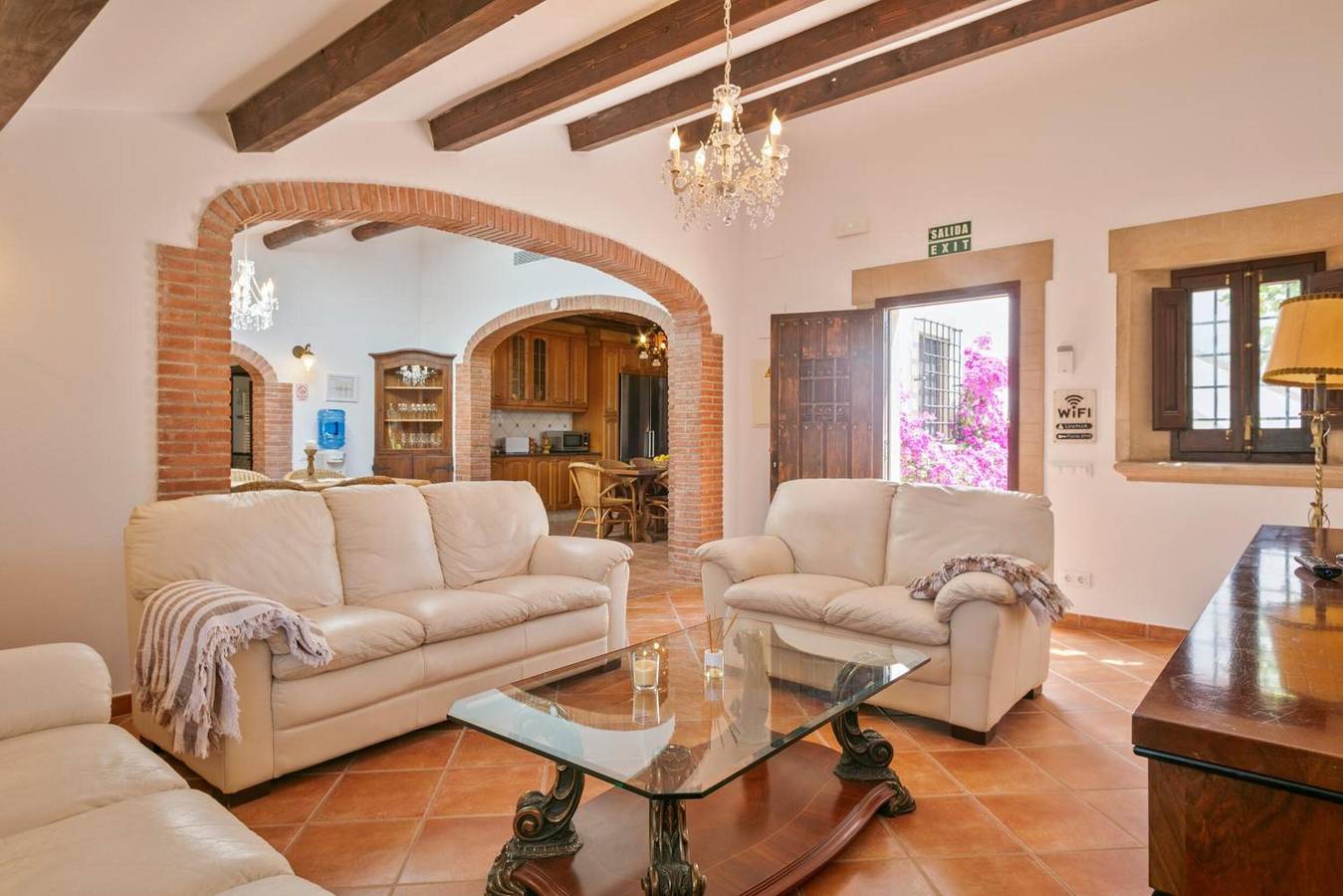 Villa 'Encanto' con vistas a la montaña, Wi-Fi y aire acondicionado in Tordera, Costa del Maresme