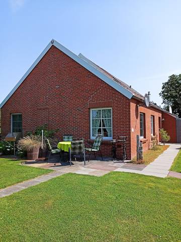 Ferienhaus für 3 Personen, mit Terrasse und Garten in Osteel