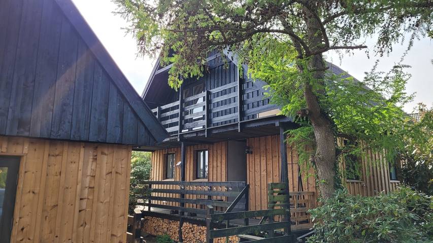 Ferienhaus für 8 Personen, mit Balkon und Terrasse sowie Garten und Sauna in Listed