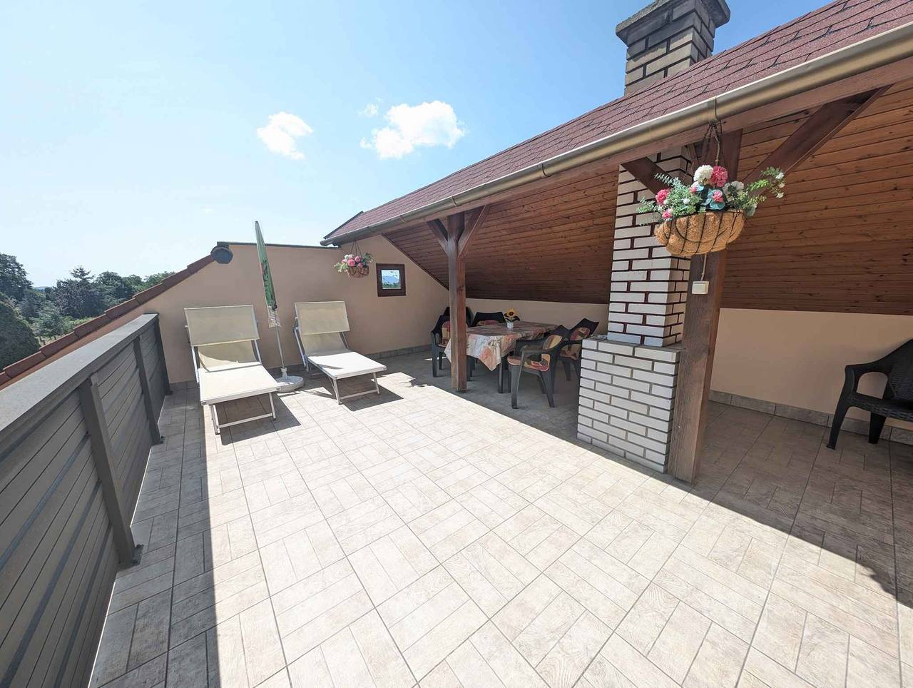 Ganze Ferienwohnung, Ferienwohnung mit großer Terrasse, Klimaanlage und Wifi  in Balatonboglar, Plattensee Südufer