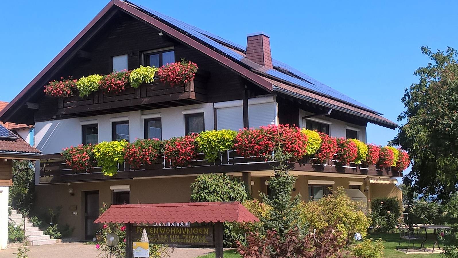 Ganze Wohnung, Apartment 'Ost, 48 qm' mit gemeinsamer Terrasse, gemeinsamem Garten und Wlan in Weilheim, Südschwarzwald