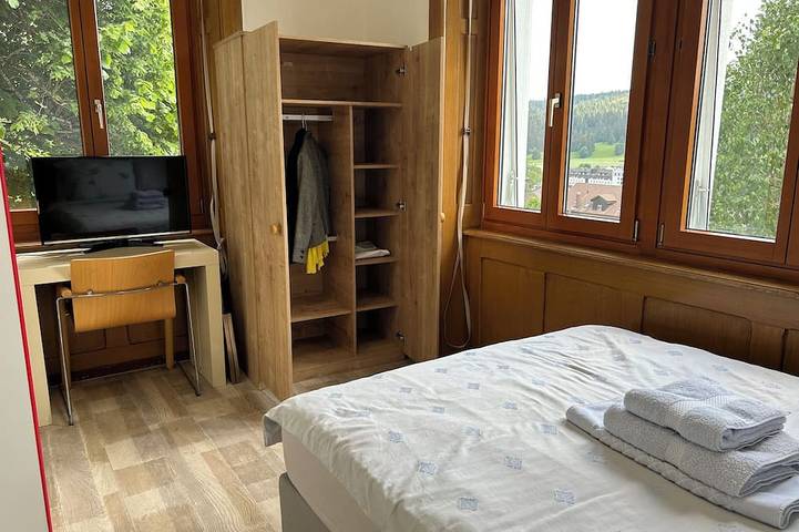 Ganze Wohnung, Studio Lumineux, Calme au Centre du Village, Proches de Piscine, et Commerces in Tramelan, Grand Chasseral