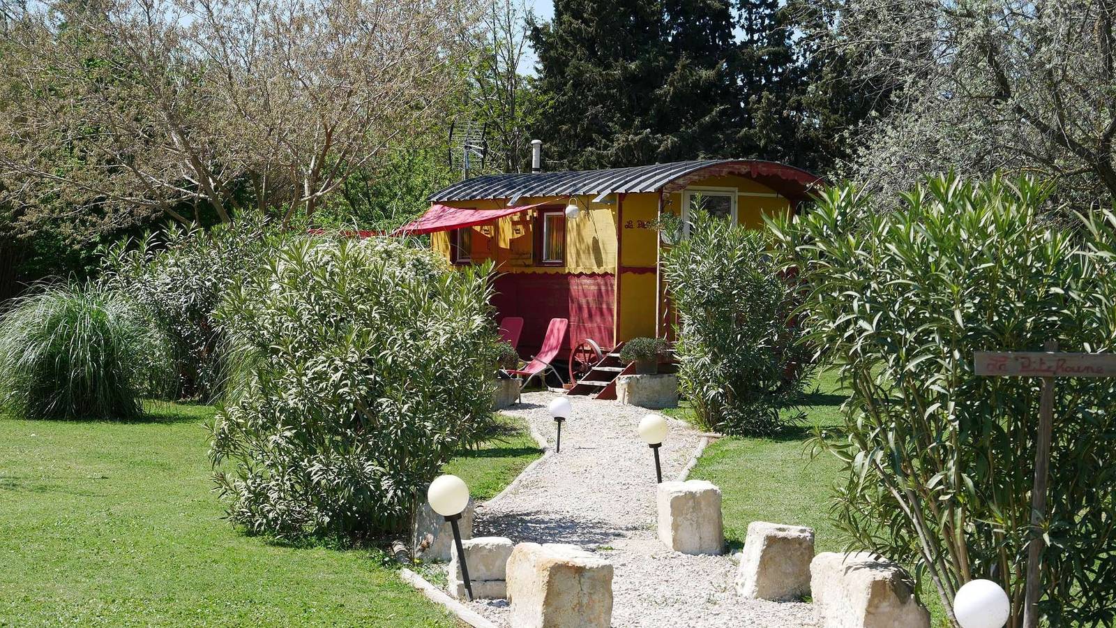 Roulotte La Pitchoune avec spa privé - Mas Maurane in Tarascon, Région d'Arles