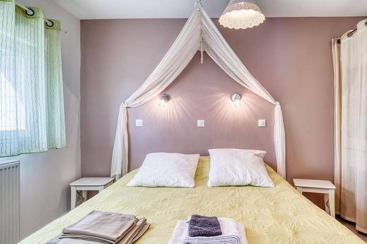 Location de vacances pour 8 personnes, avec jardin à Le Tilleul - 3