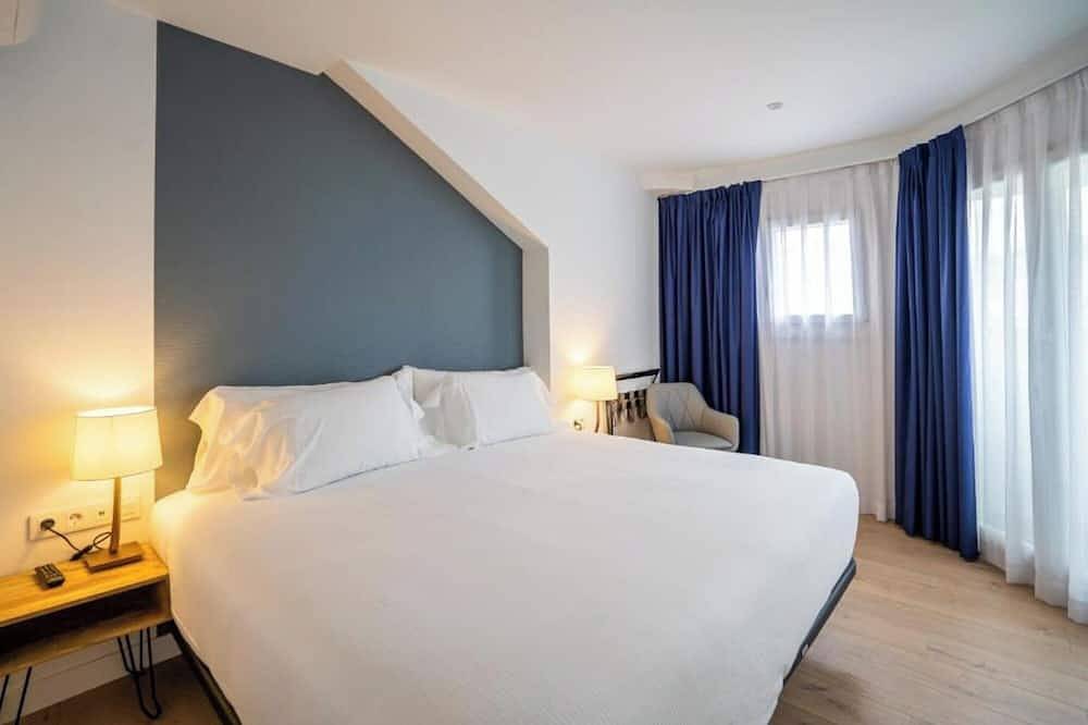 Appartement entier, Stylish Gros Terrace Retreat by Surf, Dining & Cultural Hotspots in San Sebastian, Côte Basque (Espagne)