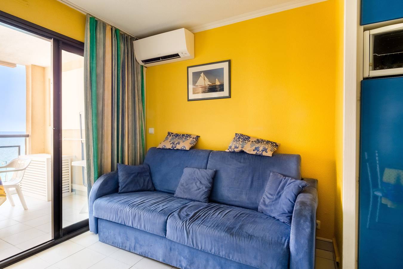 Hel lägenhet, Apartment "Palme d'Or" with Sea View, Shared Pool & Wi-Fi in Cannes La Bocca, Cannes