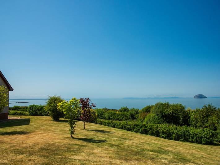Cottage for 8 people, with Garden in Ayrshire