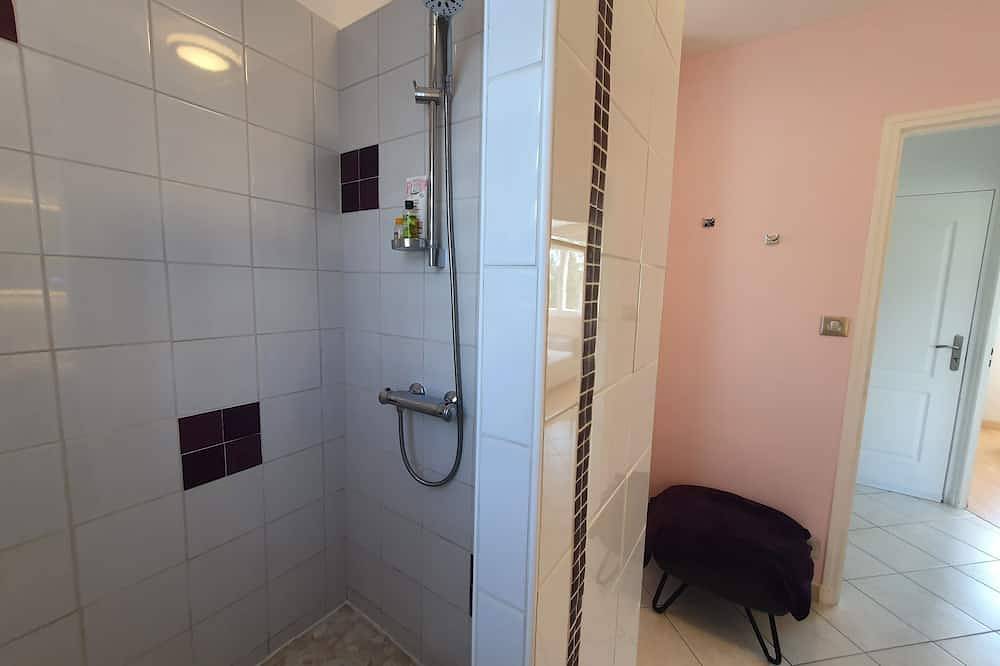 \"Les deux glycines\" Bed and Breakfast  in Lédat, Región de Villeneuve-sur-Lot