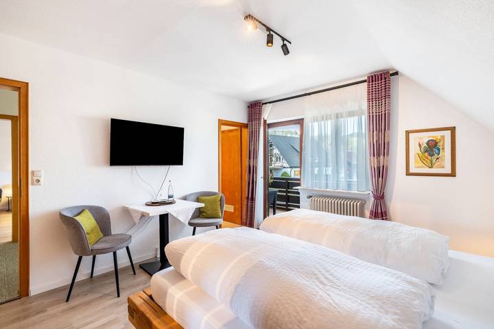 Chambre 'N° 3' avec jardin commun, balcon et Wi-Fi in Sasbachwalden, Forêt-Noire centrale
