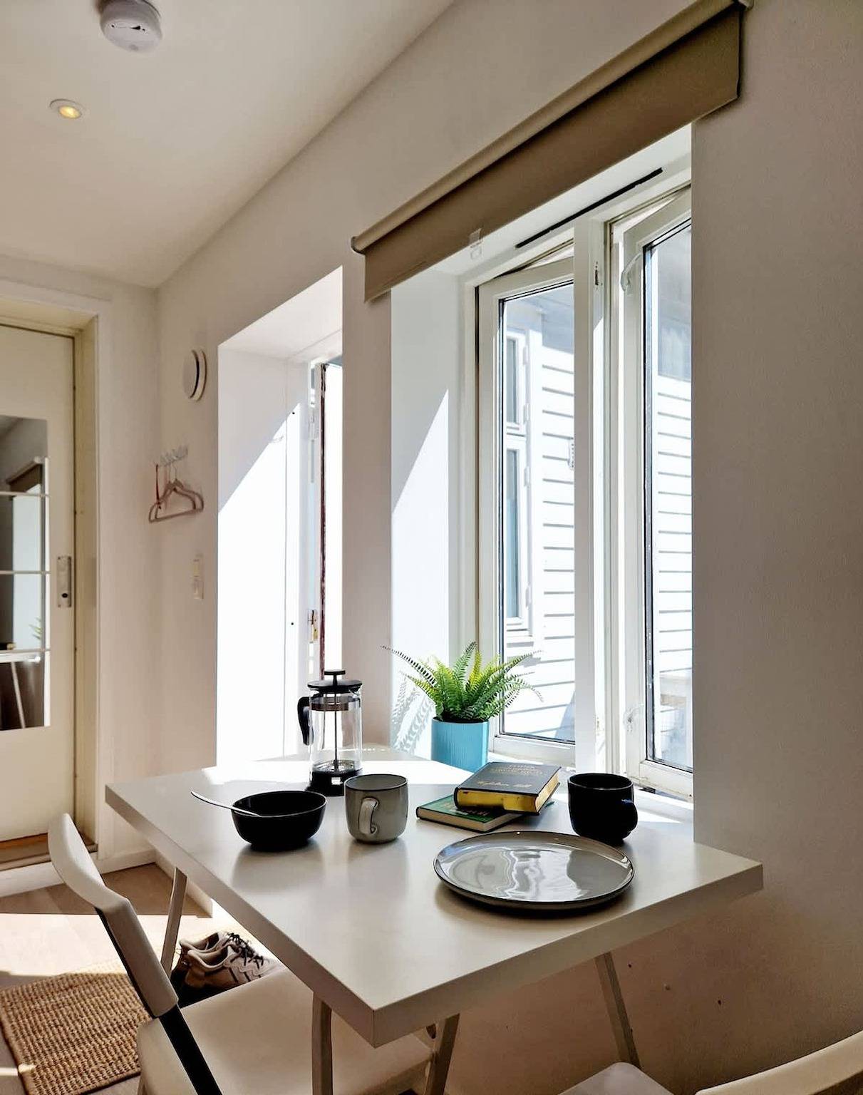 Hel leilighet, City center  Terrace in quiet backyard - Stylish in Bergenhus, Bergen