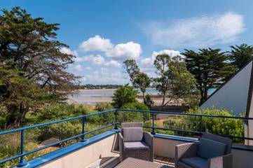 Gîte pour 8 personnes, avec jardin et jacuzzi dans Plage Kerfontaine
