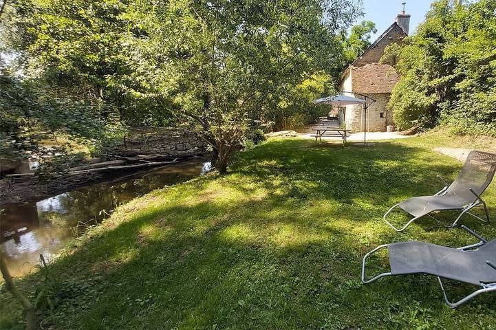 Gîte pour 4 personnes, avec jardin à Nohant-Vic