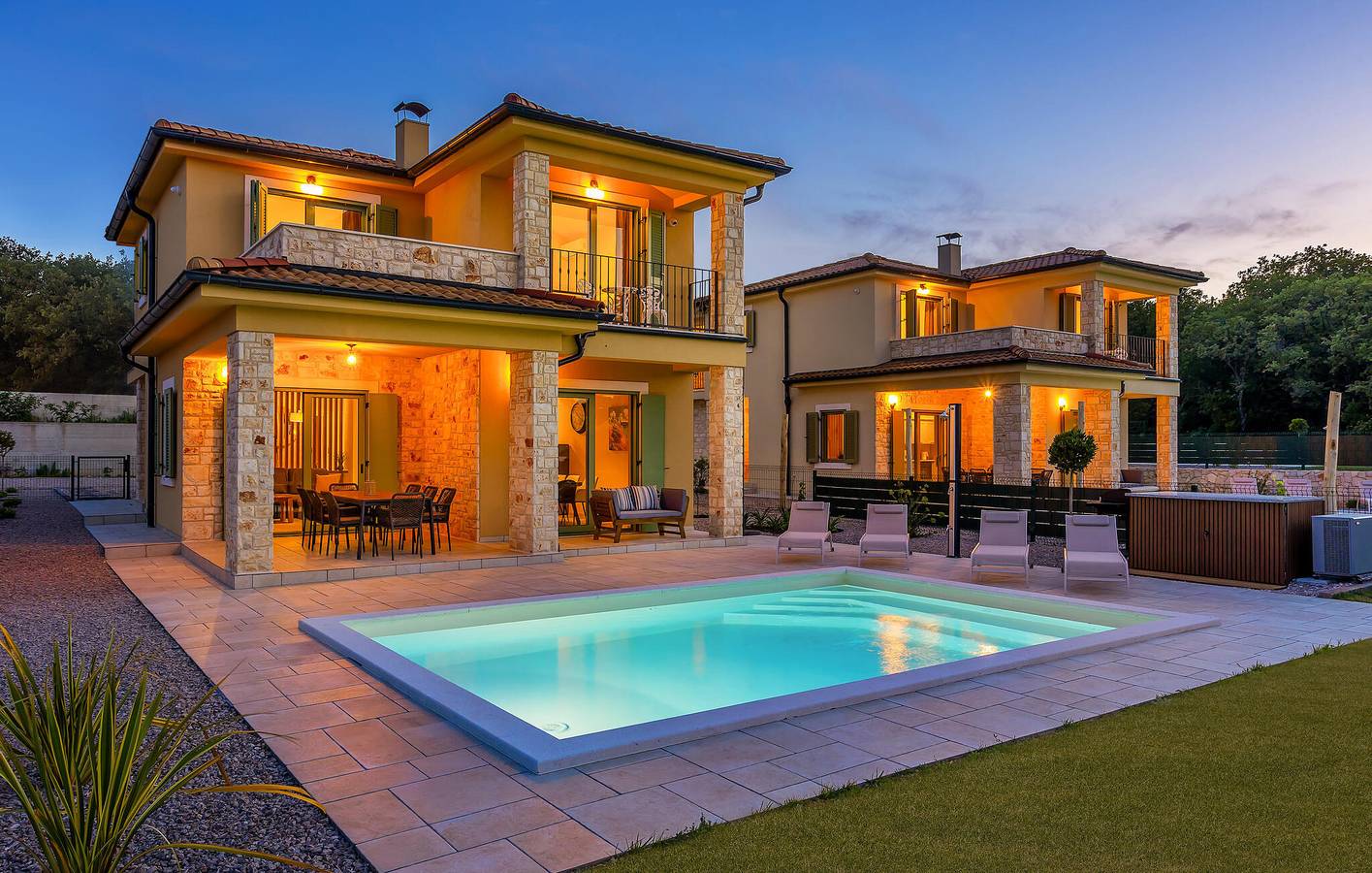 Apartment am Meer mit Pool und WLAN in Vrbnik – 600 m vom Stadtzentrum entfernt in Vrbnik, Krk
