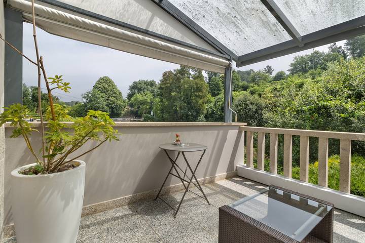 Casa de férias para 6 pessoas, com vista para o lago e jardim, com animais de estimação em Melgaço