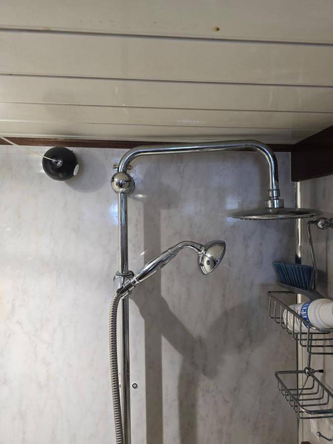 Bateau pour 2 personnes, avec vue et terrasse, animaux acceptés dans le Gard - 4