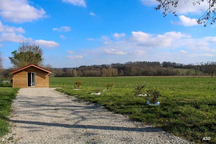 Gîte pour 2 personnes, avec Jardin et Vue dans Cuélas