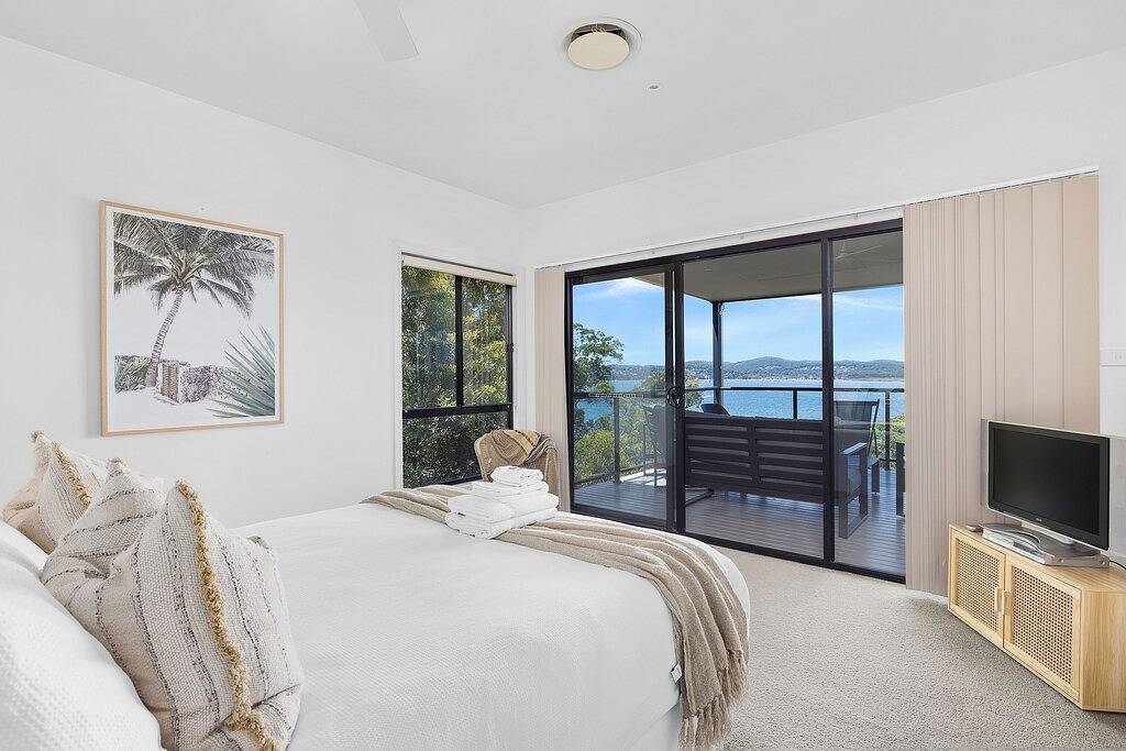 Holiday Home for 8 People in Salamander Bay, Hunter Valley