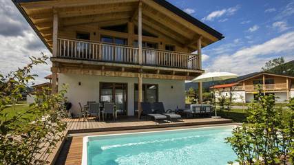 Chalet für 6 Personen, mit Whirlpool und Pool sowie Sauna und Garten in Inzell