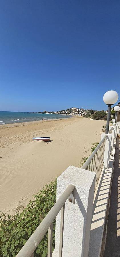 Casa Vacanze A Due Passi Dal Mare in Punta Grande (Sicily), Porto Empedocle