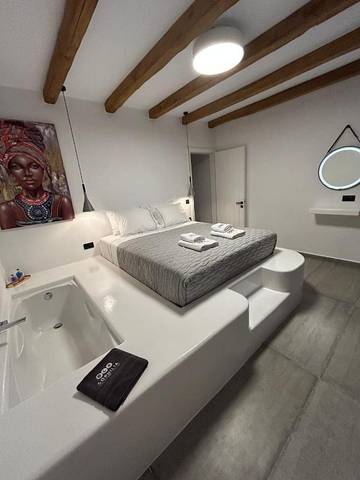 Cottage pour 4 personnes, avec jacuzzi et jardin dans Koufonisia