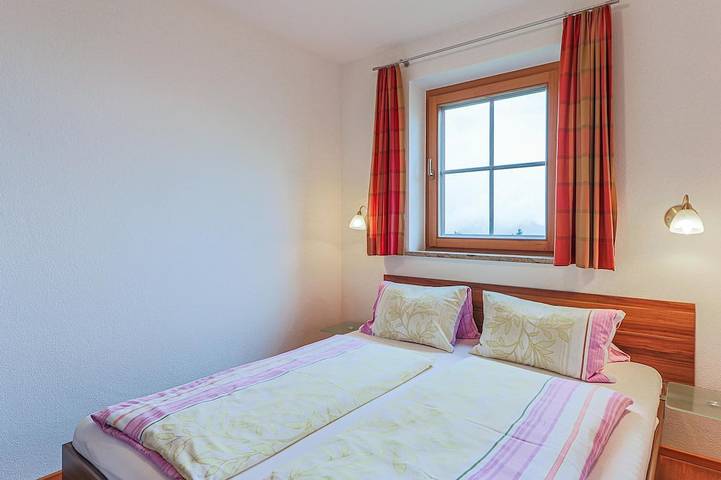 Hütte für 4 Personen, mit Garten in Söll - 2