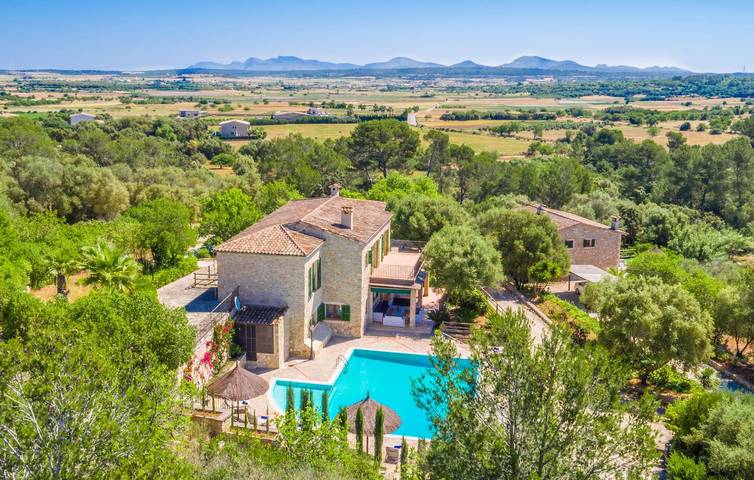 Finca für 12 Personen, mit Terrasse in Petra (Mallorca)
