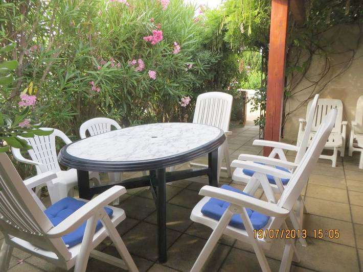 Ferienhaus für 6 Personen, mit Seeblick und Ausblick sowie Pool und Garten in Les Ayguades - 4