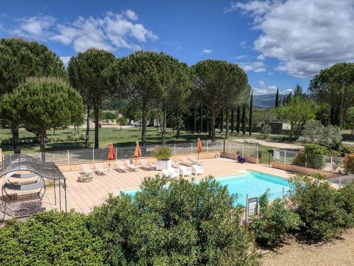 Hôtel pour 2 personnes, avec Terrasse ainsi que Jardin et Piscine à Apt