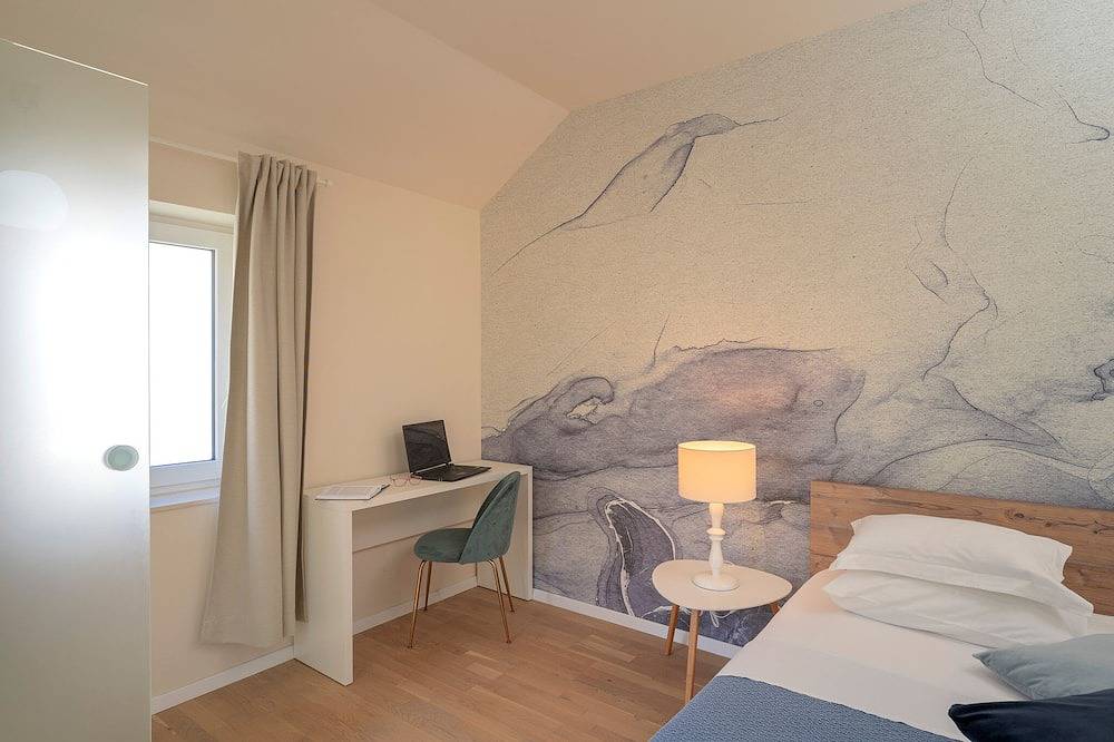 Villa Anouk - Modern Villa with Pool & Spa in Pitve, Hvar