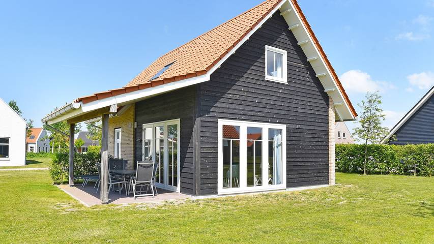 Ferienhaus für 6 Personen, mit Garten und Terrasse sowie Whirlpool und Sauna - 1