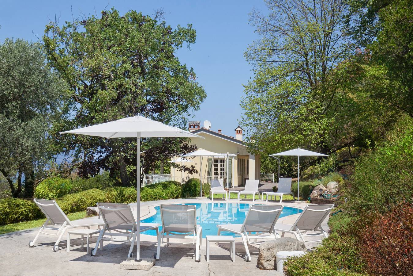 Villa Ilaria with private pool and lake view in Torri del Benaco, Prealpi Gardesane