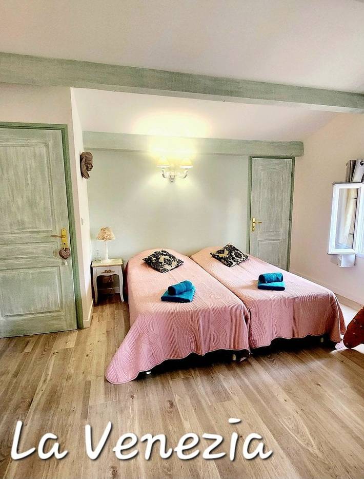 Chambre d’hôte pour 3 personnes, avec piscine et jardin dans le Vaucluse - 3