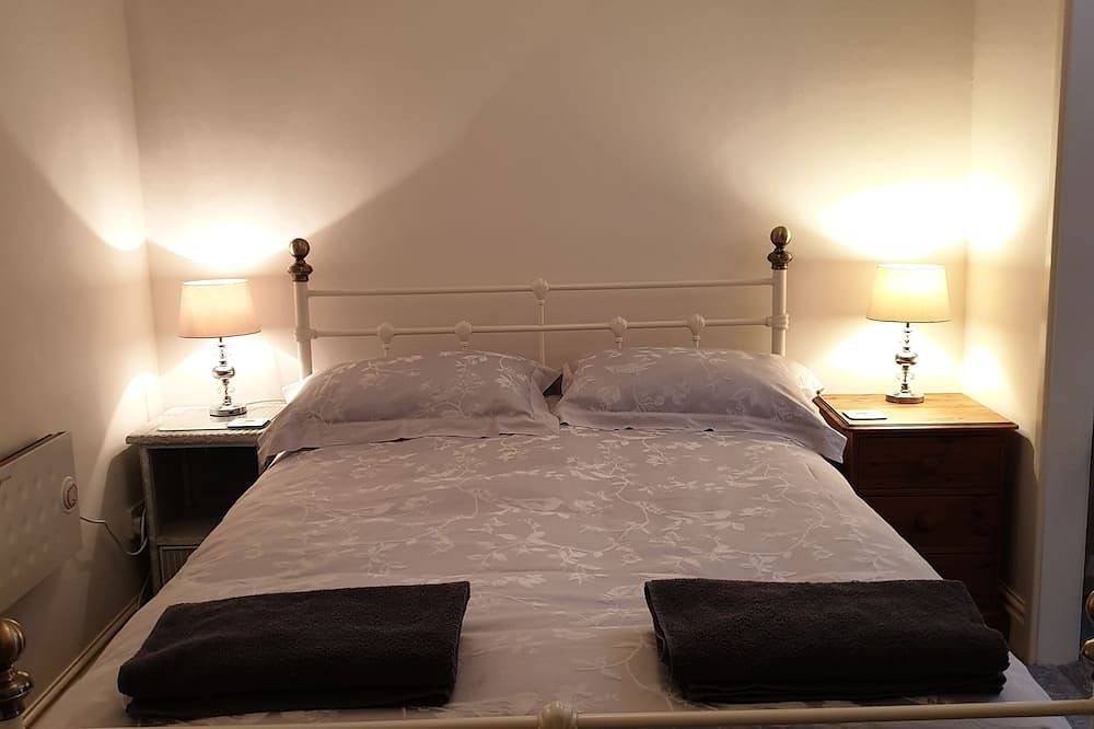 Wells-next-the-Sea. Quiet accommodation close to the Harbour and shops. in Wells-next-the-Sea, Norfolk Coast
