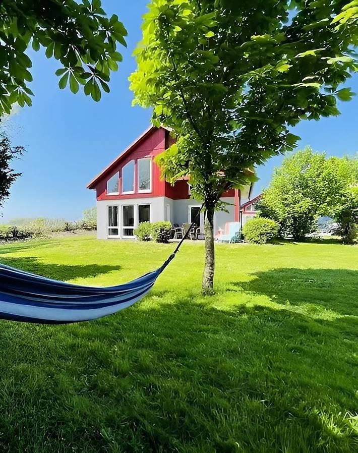 Ferienhaus für 10 Personen, mit Garten, kinderfreundlich