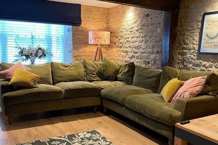 Holiday rental for 12 people in Stamford